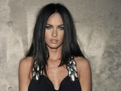 Nu va puneti cu Megan Fox! Cu ce accesoriu se apara vedeta de atacatori - FOT Nu va puneti cu Megan Fox! Cu ce accesoriu se apara vedeta de atacatori - FOT