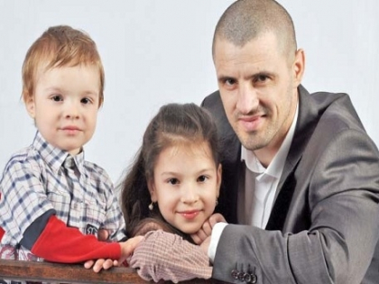 Pavel Stratan are planuri mari pentru fiul sau! Ce-i pregateste tatal sau Pavel Stratan are planuri mari pentru fiul sau! Ce-i pregateste tatal sau