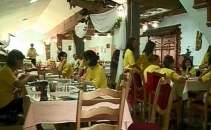 Sunt din Moldova, dar practic au uitat cum e sa vorbesti limba romana Sunt din Moldova, dar practic au uitat cum e sa vorbesti limba romana