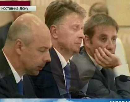 Vladimir Putin: Rusia va reactiona daca Ucraina semneaza Acordul de asociere cu UE Vladimir Putin: Rusia va reactiona daca Ucraina semneaza Acordul de asociere cu UE