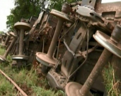 Tragedie ferovoara in Mexic. Un tren de marfa, care transporta ilegal si pasageri a deraiat