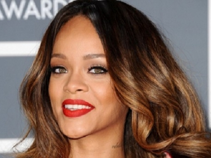 Asa nu ai mai vazut-o! Cum arata Rihanna inainte sa devina celebra - FOTO Asa nu ai mai vazut-o! Cum arata Rihanna inainte sa devina celebra - FOTO