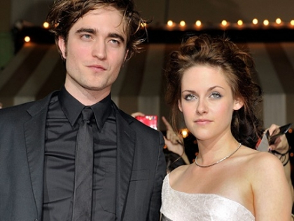 Kristen Stewart s-a cuplat cu un fost DETINUT! Cine este noul iubit al actritei - FOTO Kristen Stewart s-a cuplat cu un fost DETINUT! Cine este noul iubit al actritei - FOTO