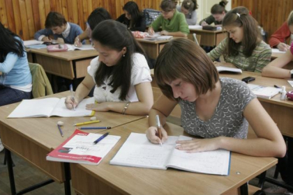 Vestea pe care elevii o asteptau cel mai putin: Vacantele au fost scurtate