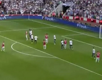 Derby-uri de foc in Anglia. Vezi cum Liverpool si Arsenal si-au invins adversarele Derby-uri de foc in Anglia. Vezi cum Liverpool si Arsenal si-au invins adversarele