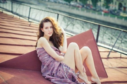 Moment "picant" la o emisiune din Rusia. Leanca Grau si-a aratat sanii in timp ce patina "“ FOTO