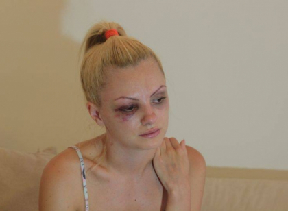 A devenit celebra, dar impresarii nu se inghesuie sa mai lucreze cu ea dupa ce a fost batuta! Afla de ce