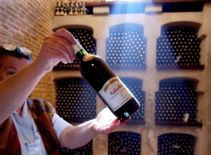 Producatorii de vinuri, afectati: "Vom inregistra pierderi de 30%". Reactia lui Timofti dupa decizia Rusiei Producatorii de vinuri, afectati: "Vom inregistra pierderi de 30%". Reactia lui Timofti dupa decizia Rusiei