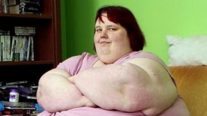 Poveste socanta: La nici 20 de ani CANTARESTE 300 DE KILOGRAME si nu poate slabi - FOTO Poveste socanta: La nici 20 de ani CANTARESTE 300 DE KILOGRAME si nu poate slabi - FOTO