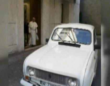 Papa de la Roma are propriul automobil. Vezi ce masina are Suveranul Pontif Papa de la Roma are propriul automobil. Vezi ce masina are Suveranul Pontif