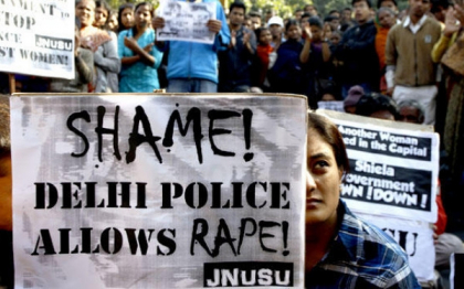 Cei patru acuzati de violarea in grup a unei studente la New Delhi, condamnati la moarte Cei patru acuzati de violarea in grup a unei studente la New Delhi, condamnati la moarte