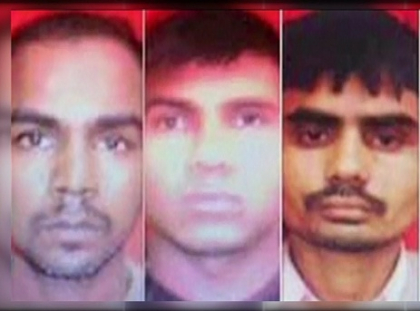 Patru barbati, acuzati ca au violat pana la moarte o studenta din India, condamnati la moarte Patru barbati, acuzati ca au violat pana la moarte o studenta din India, condamnati la moarte