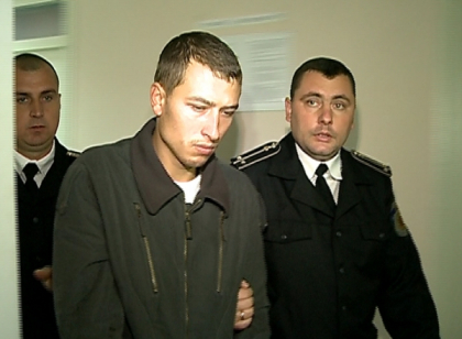 Tanarul din Cimislia, care si-ar fi ucis sotia la cateva zile dupa nunta, eliberat din arest Tanarul din Cimislia, care si-ar fi ucis sotia la cateva zile dupa nunta, eliberat din arest