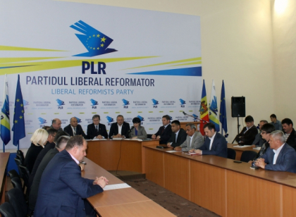 Vulturul a aterizat in casa soarelui: Liberalii reformatori - fara lider, dar cu sigla