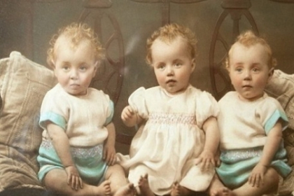 Cei mai batrani tripleti din Marea Britanie au ajuns la varsta de 80 de ani. Cum arata acum - FOTO Cei mai batrani tripleti din Marea Britanie au ajuns la varsta de 80 de ani. Cum arata acum - FOTO