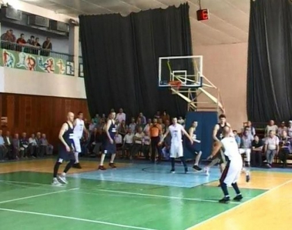 Incertitudine in baschetul moldovenesc. Federatia a stabilit tarziu termenul de inscriere in campionat Incertitudine in baschetul moldovenesc. Federatia a stabilit tarziu termenul de inscriere in campionat