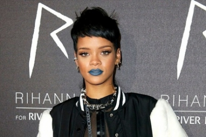 Rihanna, fara pic de machiaj! Cum arata in realitate vedeta - FOTO