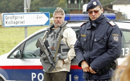 Braconierul care a ucis 3 politisti si o asistenta medicala in Austria, s-a sinucis dandu-si foc