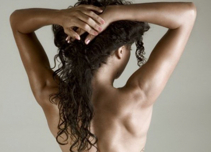 Ea este femeia care detine recordul mondial pentru cea mai voluminoasa coafura afro - FOTO Ea este femeia care detine recordul mondial pentru cea mai voluminoasa coafura afro - FOTO