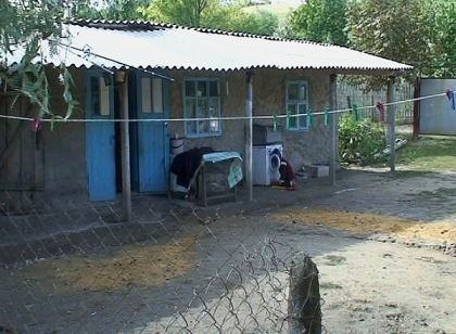 Caz cumplit in Taraclia. Ce s-a intamplat cu un copil chiar in spatele casei: Bunicii, distrusi de durere
