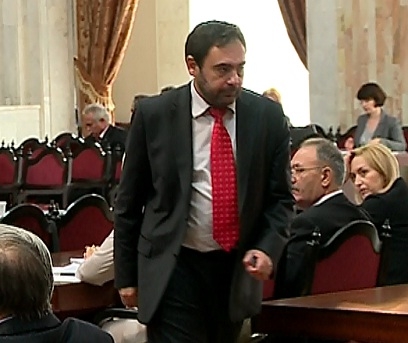 Comunistii, despre munitiile interzise descoperite in casa unui activist PCRM. "Guvernarea se razbuna pe noi" Comunistii, despre munitiile interzise descoperite in casa unui activist PCRM. "Guvernarea se razbuna pe noi"