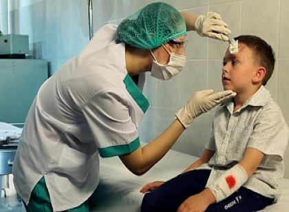 Cum vor autoritatile sa-i motiveze pe medici sa ramana in tara: "Vor ramane doar cu promisiunile"