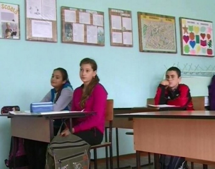 Nici o saptamana fara proteste din cauza inchiderii scolilor de la sate: "Vrem sa avem copiii langa noi"