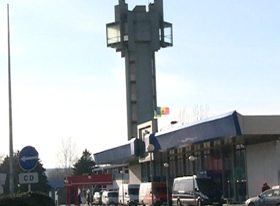 Au incercat sa iasa din Moldova diplomatic insa au fost prinsi de vamesi. Vezi despre ce este vorba Au incercat sa iasa din Moldova diplomatic insa au fost prinsi de vamesi. Vezi despre ce este vorba