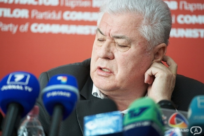 Comunistul Vladimir Voronin vorbeste doar cu EA ... Cine este jurnalista? - VIDEO Comunistul Vladimir Voronin vorbeste doar cu EA ... Cine este jurnalista? - VIDEO