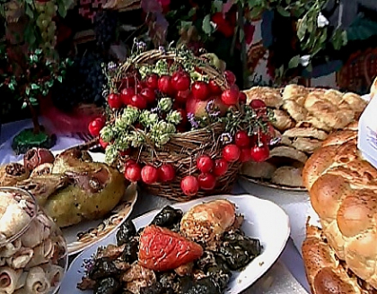 Bucate alese, bautura si dansuri. Vezi cum si-au promovat producatorii fructele la Festivalul merelor Bucate alese, bautura si dansuri. Vezi cum si-au promovat producatorii fructele la Festivalul merelor