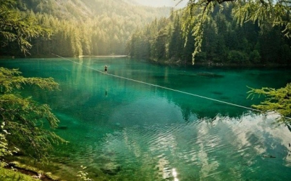 A picat de 34 de ori in apa inainte sa-si vada visul. Cum a traversat un lac acest austriac A picat de 34 de ori in apa inainte sa-si vada visul. Cum a traversat un lac acest austriac