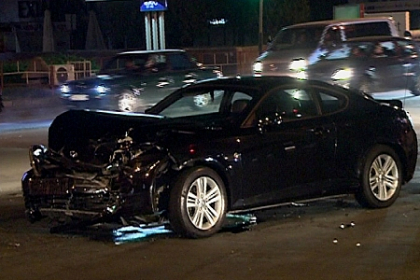Patru automobile avariate din cauza unei soferite grabite. S-a intamplat in centrul capitalei Patru automobile avariate din cauza unei soferite grabite. S-a intamplat in centrul capitalei