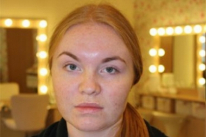 Transformare senzationala: Vezi cum arata aceasta tanara dupa o sesiune de machiaj - FOTO Transformare senzationala: Vezi cum arata aceasta tanara dupa o sesiune de machiaj - FOTO