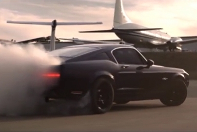 Americanii nu se lasa de sotii. Vezi ce poate noul muscle car Equus Bass770 Americanii nu se lasa de sotii. Vezi ce poate noul muscle car Equus Bass770