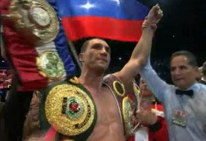 Vladimir Kliciko a castigat lupta anului in boxul profesionist. Vezi cum l-a umilit pe Alexandr Povetkin
