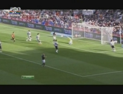 Ploaie de goluri in Spania. Real Madrid a invins cu scorul de 6 la 3 formatia Valencia Ploaie de goluri in Spania. Real Madrid a invins cu scorul de 6 la 3 formatia Valencia