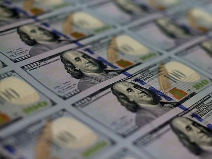 Azi intra in circulatie o noua bancnota de 100 dolari. cum ne poate afecta