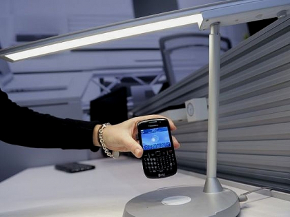 Telefoane incarcate in doar 20 de secunde. Inventia unei adolescente atrage atentia gigantilor IT Telefoane incarcate in doar 20 de secunde. Inventia unei adolescente atrage atentia gigantilor IT