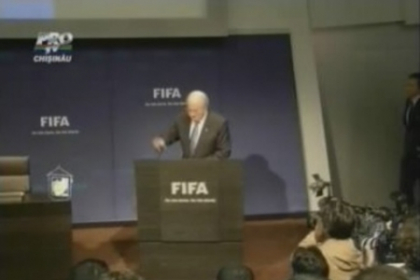 Scandal la FIFA. Doi membri ai comitetului executiv au fost suspendati