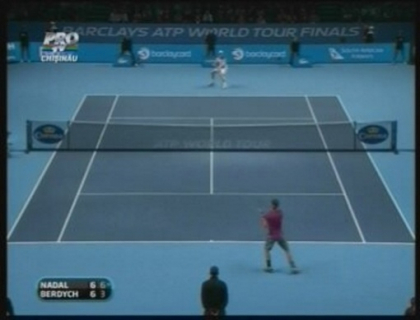 Rafael Nadal s-a calificat in semifinalele turneului Campionilor de la Londra Rafael Nadal s-a calificat in semifinalele turneului Campionilor de la Londra