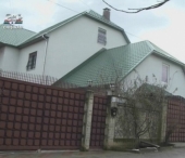 Trei indivizi mascati si inarmati au jefuit o locuinta din Durlesti Trei indivizi mascati si inarmati au jefuit o locuinta din Durlesti