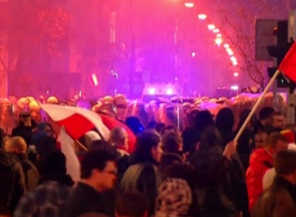 Confruntari violente de Ziua Independentei in Polonia: Mii de oameni au atacat ambasada Rusiei