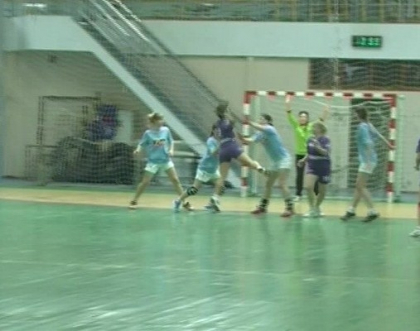 Si-au luat revansa pentru Cupa Moldovei. Femina a demolat-o la handbal pe rivala din Balti Si-au luat revansa pentru Cupa Moldovei. Femina a demolat-o la handbal pe rivala din Balti