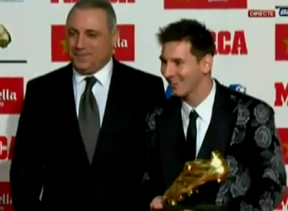 Lionel Messi a primit pentru a 3 oara trofeul Gheata de Aur. Cate goluri a marcat pentru Spania Lionel Messi a primit pentru a 3 oara trofeul Gheata de Aur. Cate goluri a marcat pentru Spania