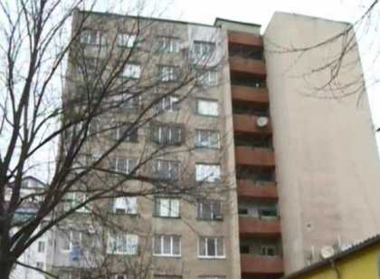 Zeci de familii din capitala stau in frig din cauza datoriilor: "Stam si inghetam, sunt niste idioti" Zeci de familii din capitala stau in frig din cauza datoriilor: "Stam si inghetam, sunt niste idioti"