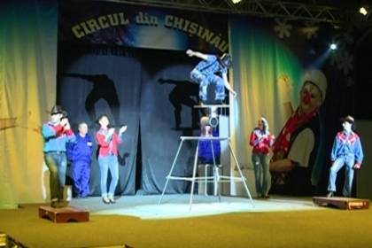 Artistii circului din Chisinau au sustinut primul spectacol dupa o pauza de 10 ani: "Am avut emotii foarte mari" Artistii circului din Chisinau au sustinut primul spectacol dupa o pauza de 10 ani: "Am avut emotii foarte mari"