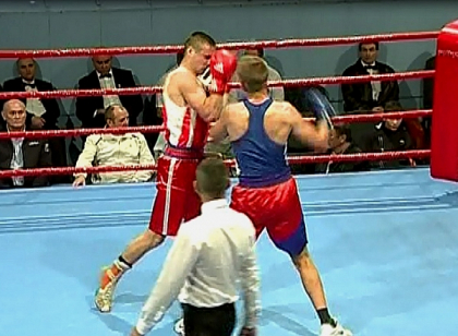 Dumitru Galagot, desemnat cel mai bun boxer moldovean din 2013. Cine a completat podiumul