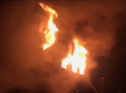 TRAGEDIE in India: Cel putin 23 de persoane AU MURIT in urma unui INCENDIU produs intr-un tren TRAGEDIE in India: Cel putin 23 de persoane AU MURIT in urma unui INCENDIU produs intr-un tren