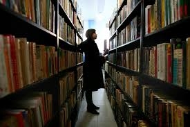 Biblioteca din Soldanesti, doar cu denumirea si cartile: "Cititorii au renuntat sa-i mai calce pragul"