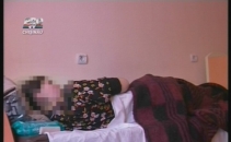 A devenit mama la 15 ani A devenit mama la 15 ani